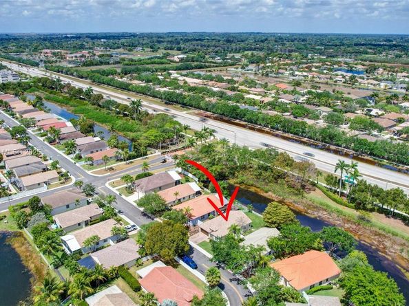 16249 NW 24th St, Pembroke Pines FL 33028