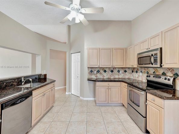 16249 NW 24th St, Pembroke Pines FL 33028