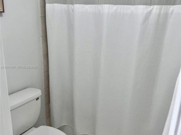 2016 Bay Dr 203, Miami Beach FL 33141