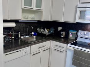 2016 Bay Dr 203, Miami Beach FL 33141