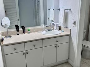 2016 Bay Dr 203, Miami Beach FL 33141