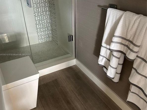 2333 Brickell Ave 901, Miami FL 33129