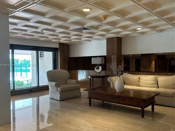 2333 Brickell Ave 901, Miami FL 33129