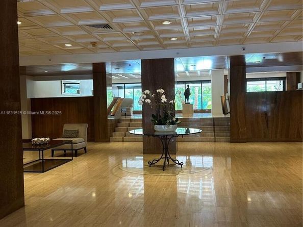 2333 Brickell Ave 901, Miami FL 33129