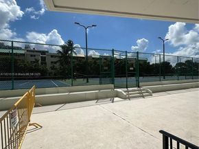 2333 Brickell Ave 901, Miami FL 33129