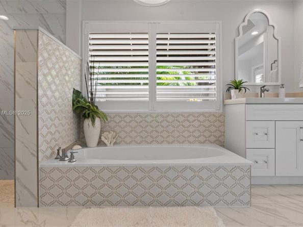 9099 NW 47th Ct, Coral Springs FL 33067