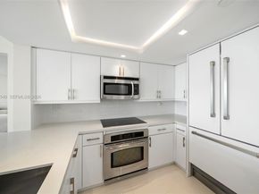 400 S Pointe Dr 2101, Miami Beach FL 33139