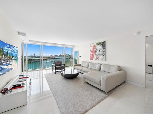 400 S Pointe Dr 2101, Miami Beach FL 33139