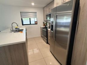 102 NW 10th Pl, Florida City FL 33034
