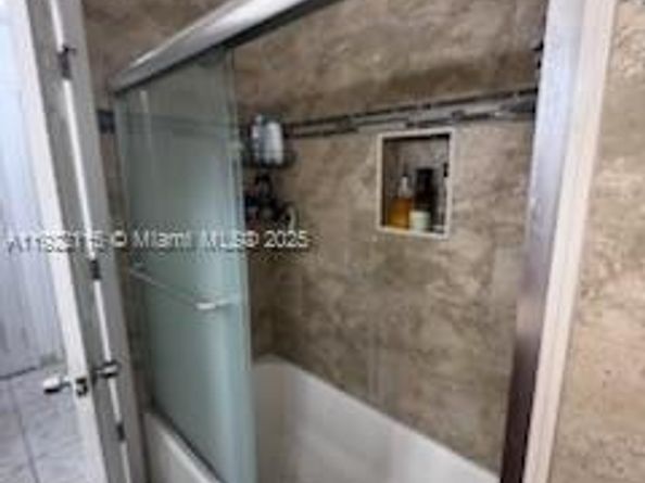 5890 NW 15th St, Sunrise FL 33313