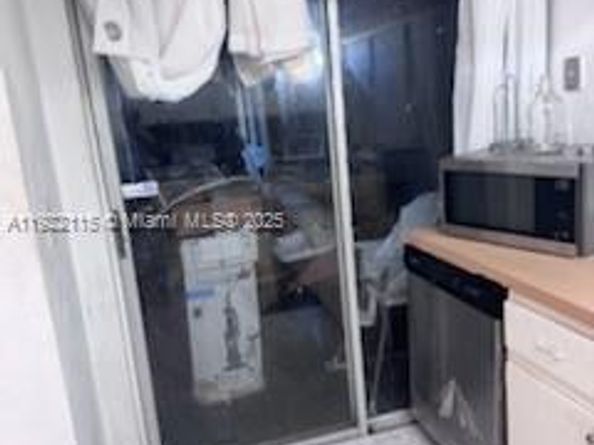 5890 NW 15th St, Sunrise FL 33313