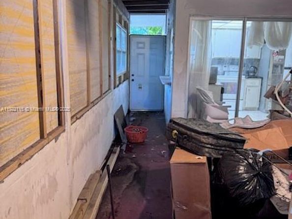 5890 NW 15th St, Sunrise FL 33313