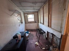 5890 NW 15th St, Sunrise FL 33313