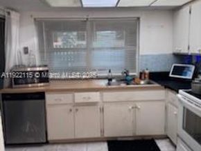 5890 NW 15th St, Sunrise FL 33313