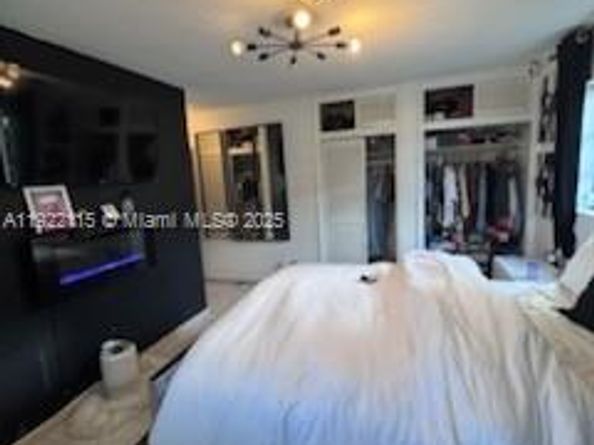 5890 NW 15th St, Sunrise FL 33313