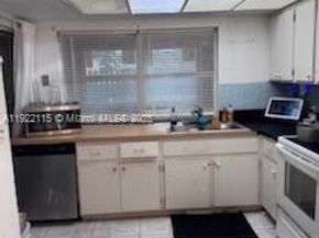 5890 NW 15th St, Sunrise FL 33313