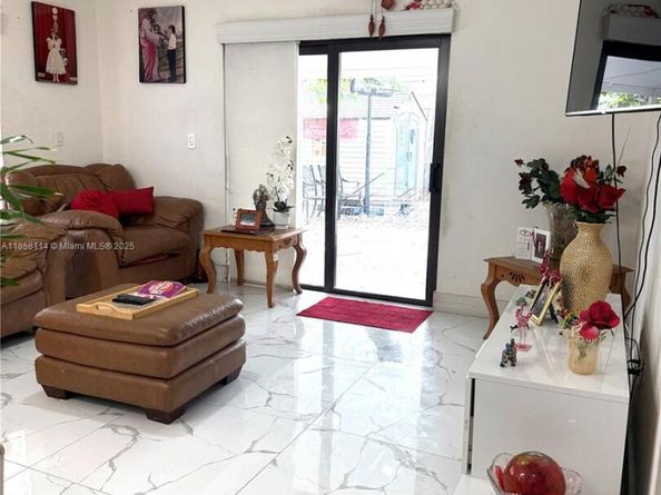 11266 SW 33rd St, Miami FL 33165