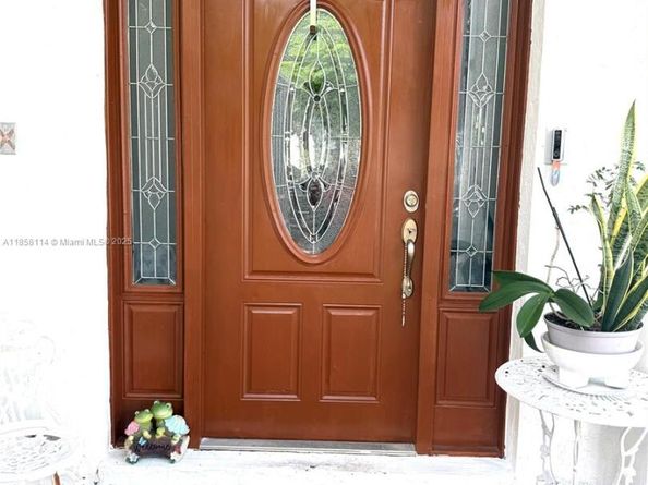 11266 SW 33rd St, Miami FL 33165