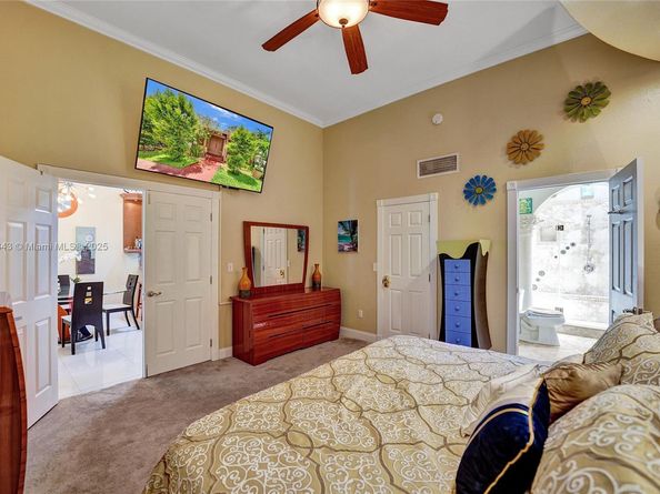 2649 S Parkview Dr, Hallandale Beach FL 33009