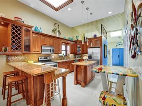 2649 S Parkview Dr, Hallandale Beach FL 33009