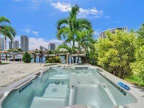 2649 S Parkview Dr, Hallandale Beach FL 33009