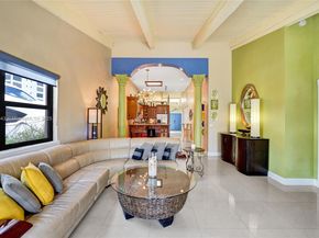 2649 S Parkview Dr, Hallandale Beach FL 33009