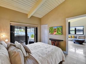 2649 S Parkview Dr, Hallandale Beach FL 33009