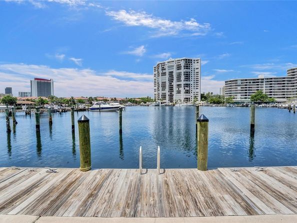 2649 S Parkview Dr, Hallandale Beach FL 33009