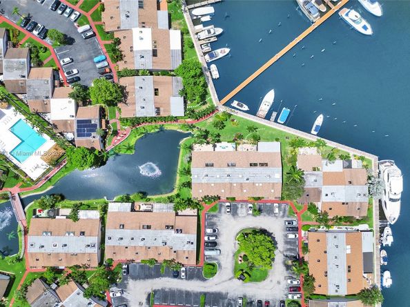 2649 S Parkview Dr, Hallandale Beach FL 33009