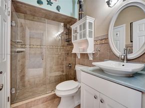 2649 S Parkview Dr, Hallandale Beach FL 33009