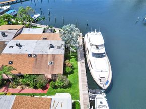 2649 S Parkview Dr, Hallandale Beach FL 33009