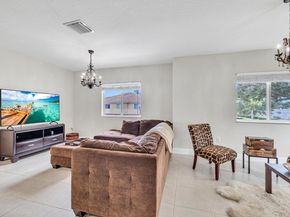 7400 Palomino Dr 5225, Davie FL 33024