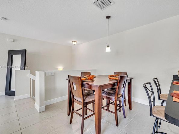 7400 Palomino Dr 5225, Davie FL 33024