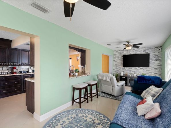 1270 NW 49th St, Deerfield Beach FL 33064