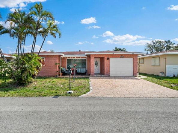 1270 NW 49th St, Deerfield Beach FL 33064