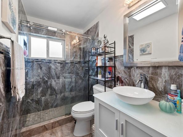 1270 NW 49th St, Deerfield Beach FL 33064