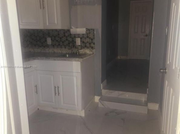 15210 NW 28th Pl, Miami Gardens FL 33054