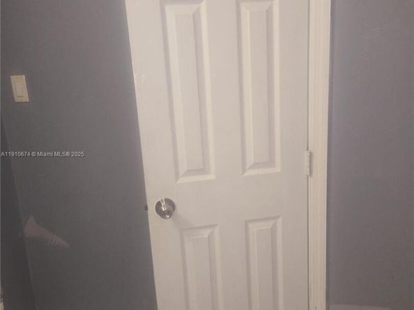 15210 NW 28th Pl, Miami Gardens FL 33054