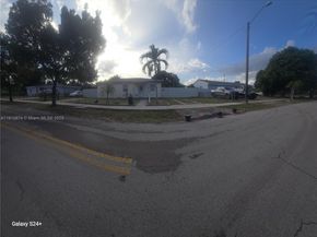 15210 NW 28th Pl, Miami Gardens FL 33054