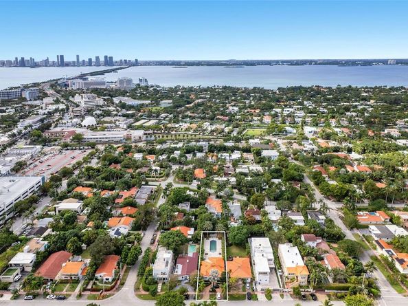 4316 Sheridan Ave, Miami Beach FL 33140
