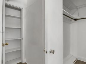 3049 NW 51st St, Miami FL 33142