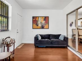 3049 NW 51st St, Miami FL 33142