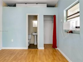 3049 NW 51st St, Miami FL 33142