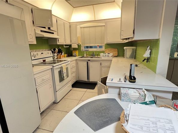 8535 NW 25th Pl, Coral Springs FL 33065