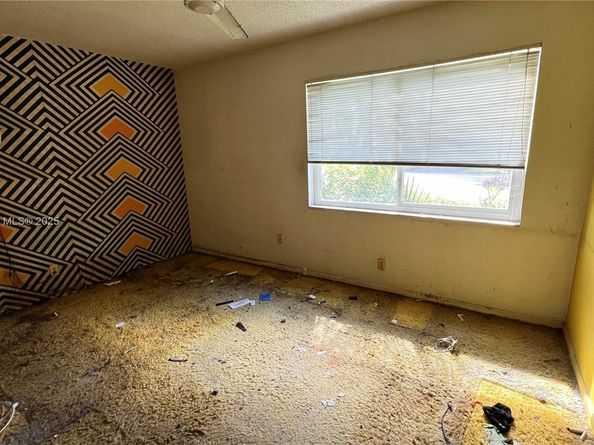 8535 NW 25th Pl, Coral Springs FL 33065