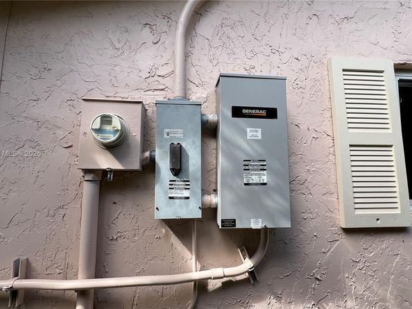 8535 NW 25th Pl, Coral Springs FL 33065