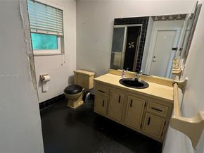 8535 NW 25th Pl, Coral Springs FL 33065