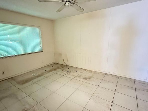 8535 NW 25th Pl, Coral Springs FL 33065