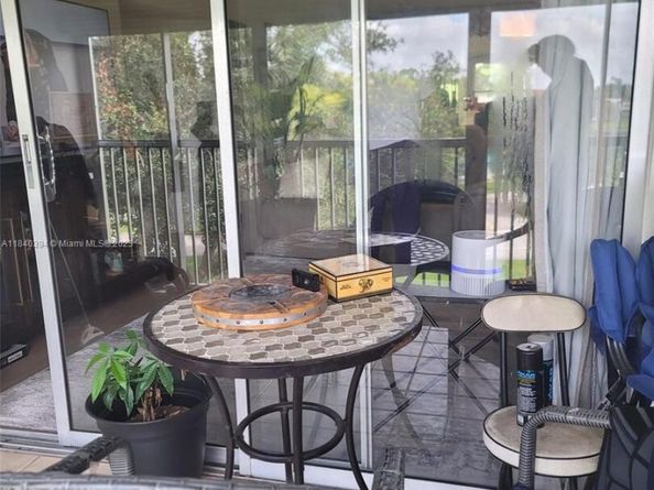 12950 SW 7th Ct 404A, Pembroke Pines FL 33027