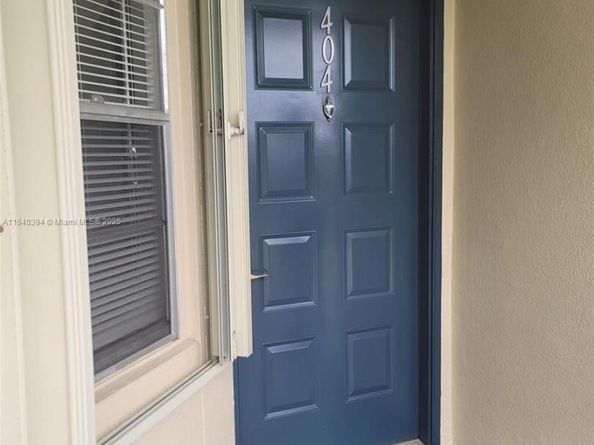 12950 SW 7th Ct 404A, Pembroke Pines FL 33027